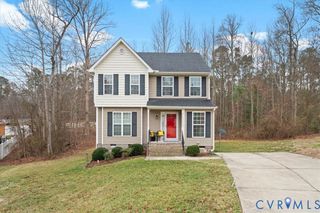 4307 Twisted Oak Dr, Colonial Heights, VA 23834