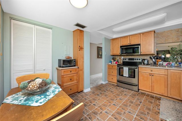 2737 ENTERPRISE ROAD E 112, Clearwater, FL 33759