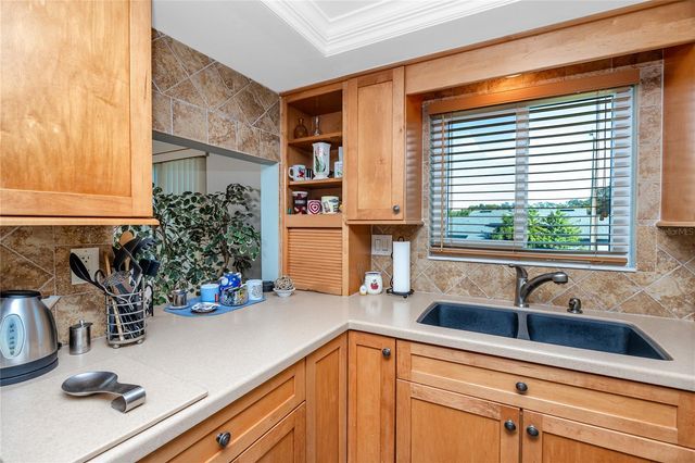 2737 ENTERPRISE ROAD E 112, Clearwater, FL 33759