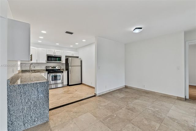2683 N Carambola Circle N 1767, Coconut Creek, FL 33066