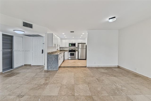2683 N Carambola Circle N 1767, Coconut Creek, FL 33066