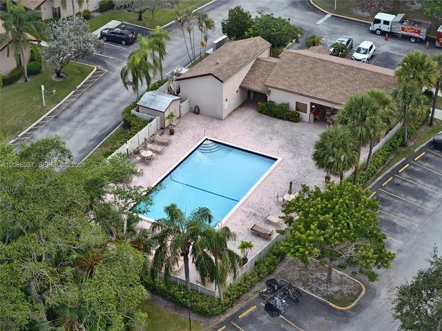 2683 N Carambola Circle N 1767, Coconut Creek, FL 33066
