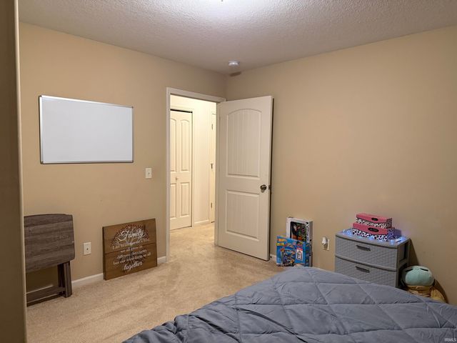 1967 Abbey Court, Huntington, IN 46750