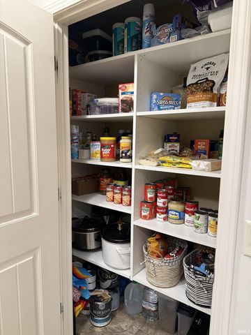 1967 Abbey Court, Huntington, IN 46750