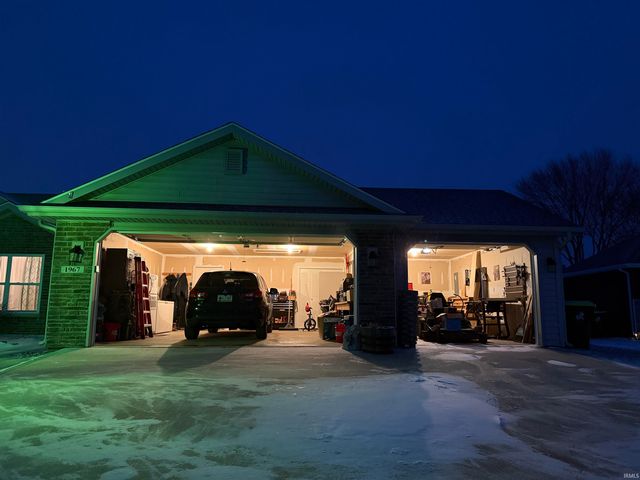 1967 Abbey Court, Huntington, IN 46750