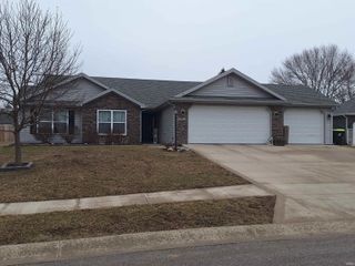 1967 Abbey Court, Huntington, IN 46750