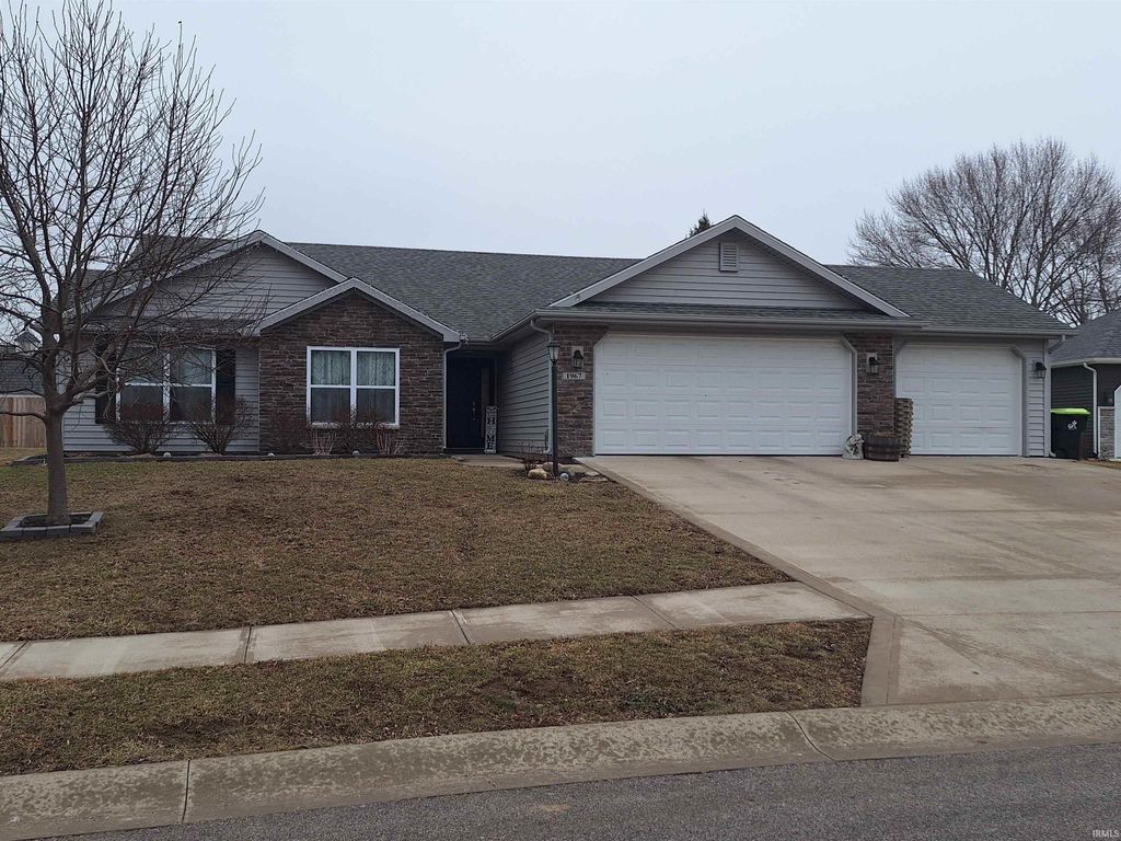1967 Abbey Court, Huntington, IN 46750