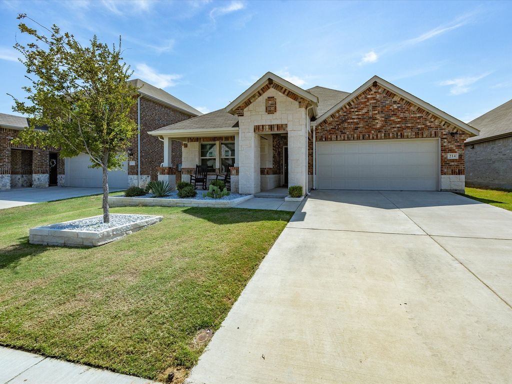 214 Luna Lane, Lake Dallas, TX 75065 — exterior