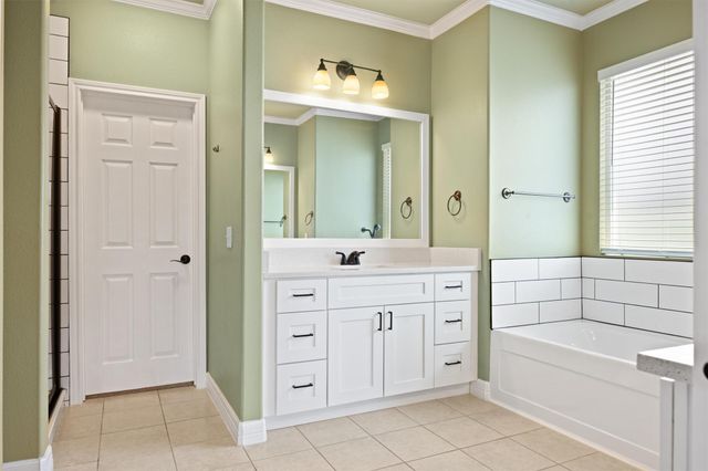 208 Dawn DR, Liberty Hill, TX 78642