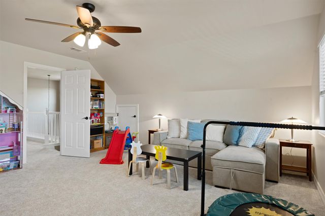 208 Dawn DR, Liberty Hill, TX 78642