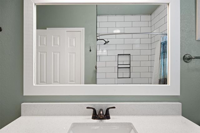 208 Dawn DR, Liberty Hill, TX 78642