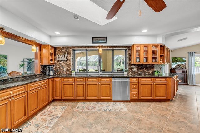 19217 Abhenry CIR, Port Charlotte, FL 33948
