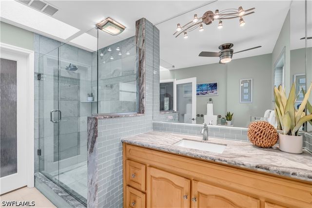 19217 Abhenry CIR, Port Charlotte, FL 33948