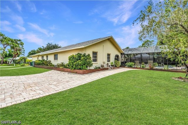 19217 Abhenry CIR, Port Charlotte, FL 33948