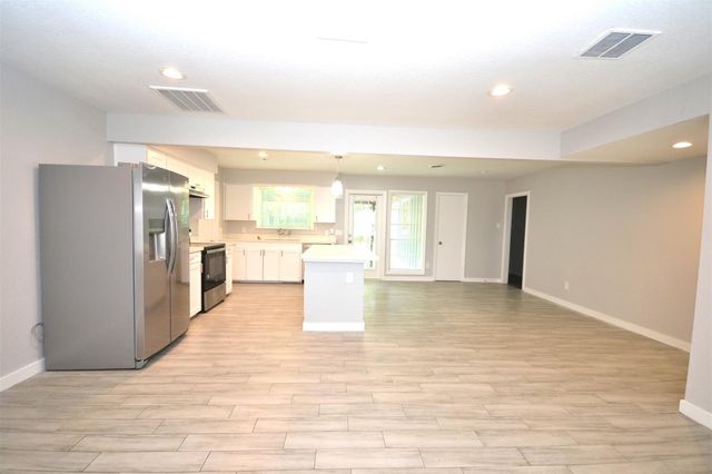 7130 Leader Street, Houston, TX 77074