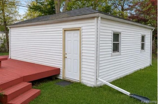 19394 Seminole, Redford Charter Township, MI 48240