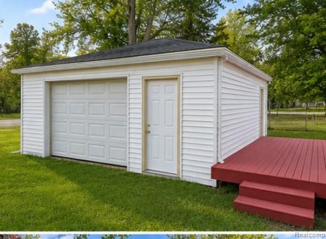 19394 Seminole, Redford Charter Township, MI 48240