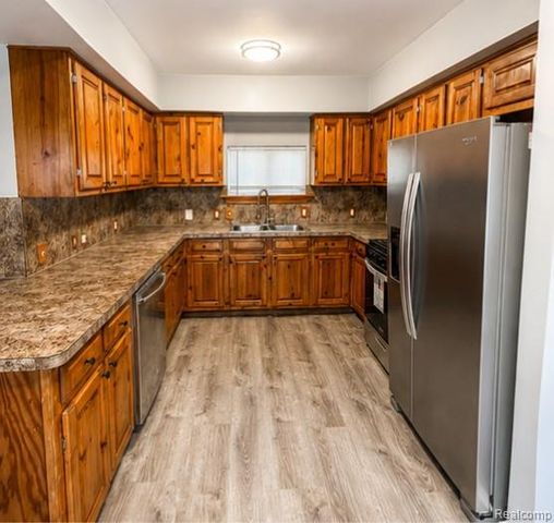 19394 Seminole, Redford Charter Township, MI 48240