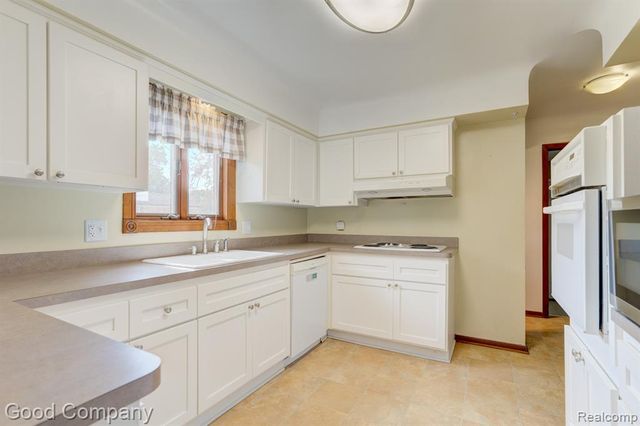 53625 Shelby Road, Utica, MI 48316