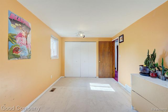 53625 Shelby Road, Utica, MI 48316