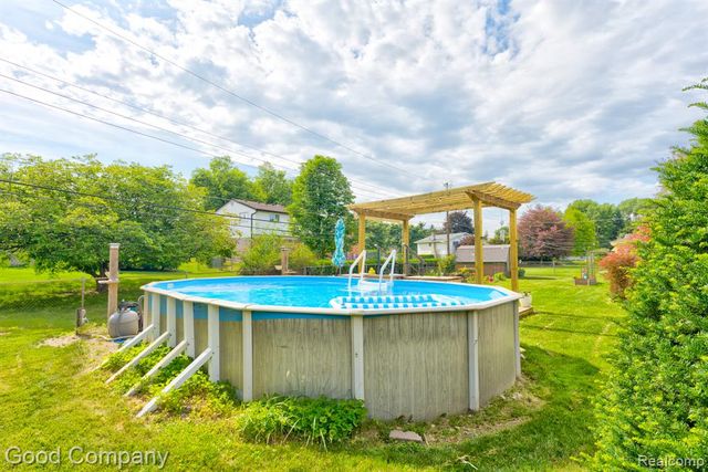 53625 Shelby Road, Utica, MI 48316