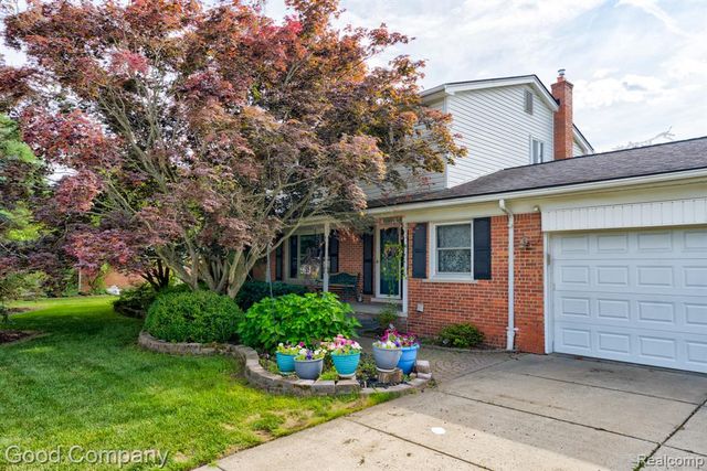53625 Shelby Road, Utica, MI 48316