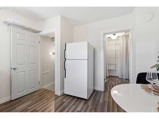 7930 Se OVERLAND St, Milwaukie, OR 97222