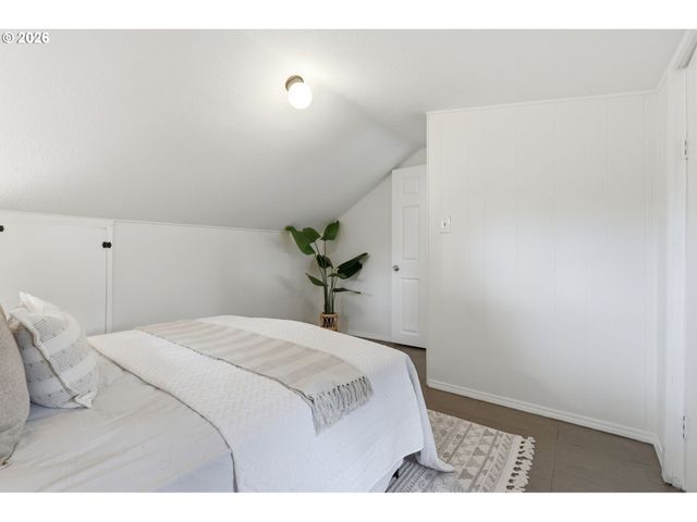 7930 Se OVERLAND St, Milwaukie, OR 97222