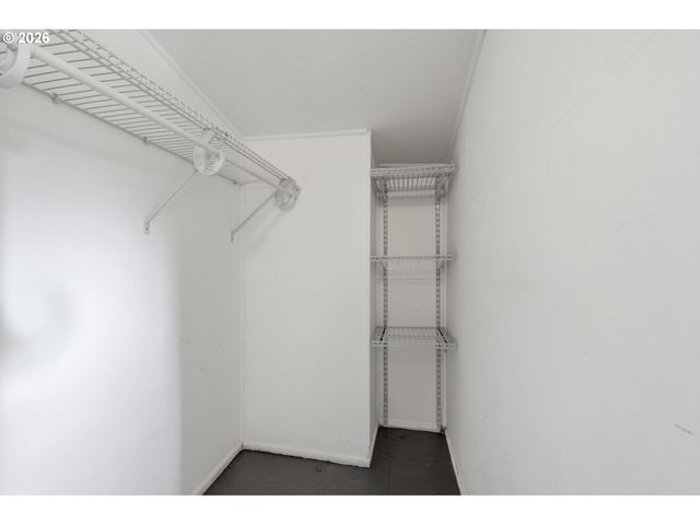 7930 Se OVERLAND St, Milwaukie, OR 97222