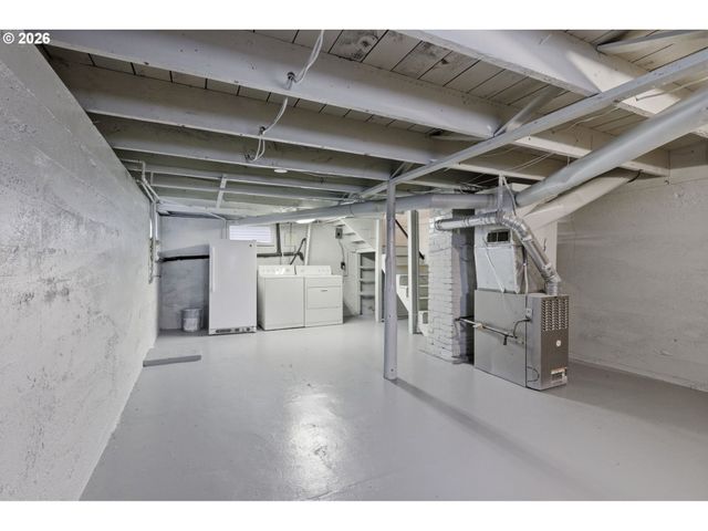 7930 Se OVERLAND St, Milwaukie, OR 97222