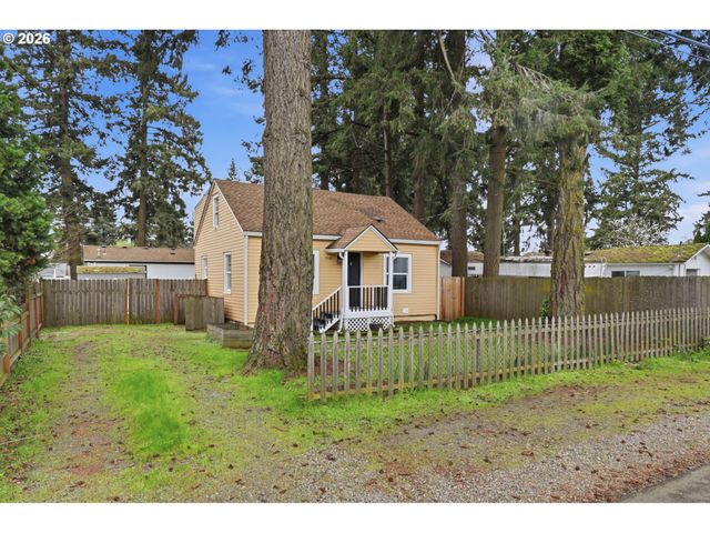 7930 Se OVERLAND St, Milwaukie, OR 97222