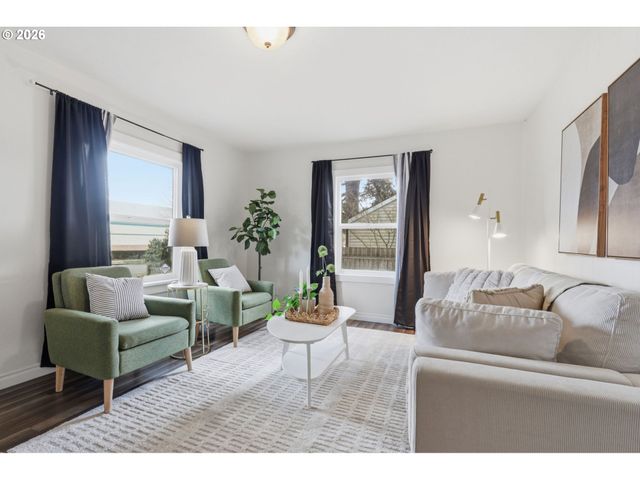 7930 Se OVERLAND St, Milwaukie, OR 97222