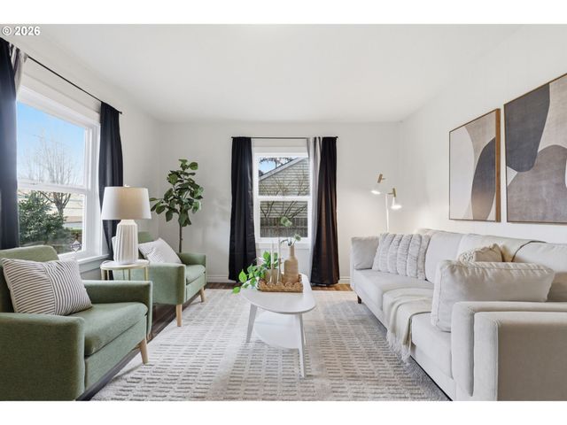 7930 Se OVERLAND St, Milwaukie, OR 97222