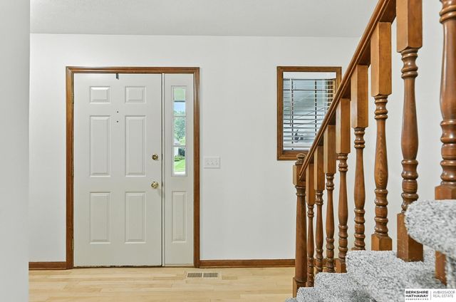 16557 Elm Street, Omaha, NE 68130