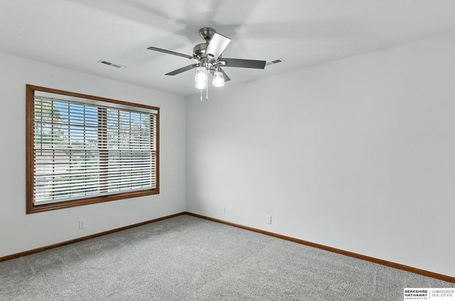 16557 Elm Street, Omaha, NE 68130