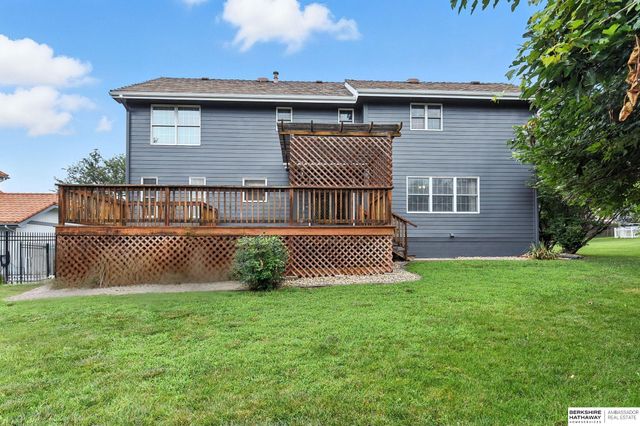 16557 Elm Street, Omaha, NE 68130
