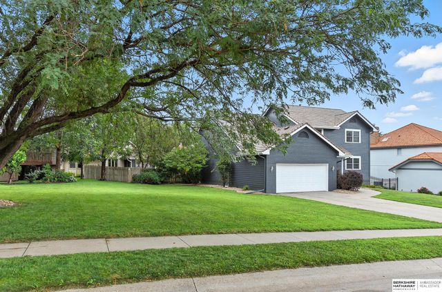 16557 Elm Street, Omaha, NE 68130