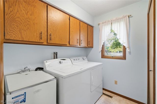19407 Co Moor Boulevard, Strongsville, OH 44149