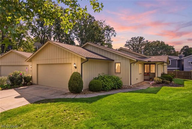 19407 Co Moor Boulevard, Strongsville, OH 44149