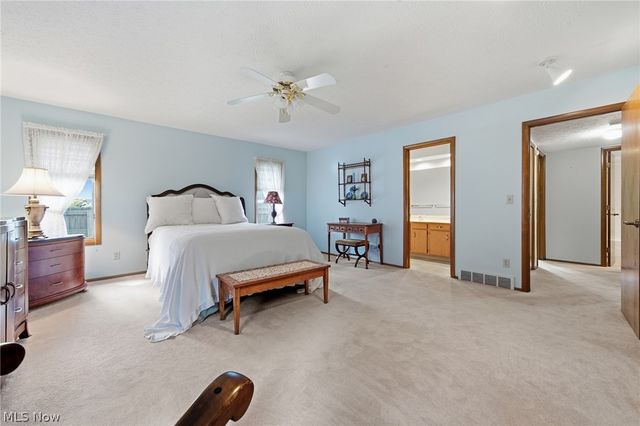 19407 Co Moor Boulevard, Strongsville, OH 44149