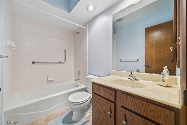 19407 Co Moor Boulevard, Strongsville, OH 44149