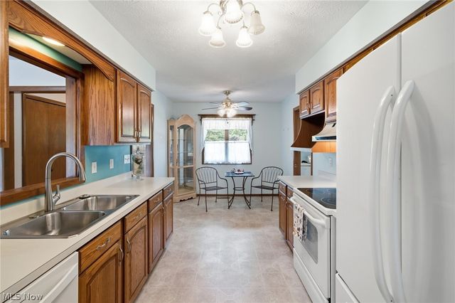 19407 Co Moor Boulevard, Strongsville, OH 44149