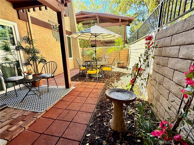 1000 W MacArthur 46, Santa Ana, CA 92707