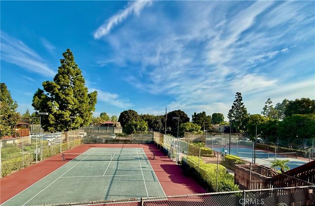 1000 W MacArthur 46, Santa Ana, CA 92707