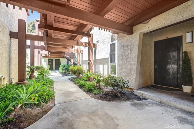 1000 W MacArthur 46, Santa Ana, CA 92707