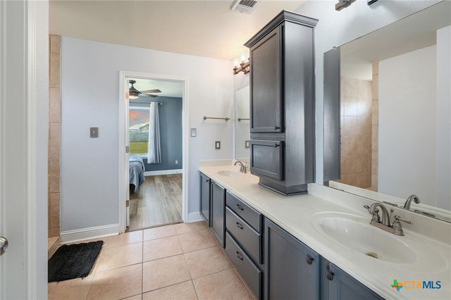 4445 W Amity Road, Salado, TX 76571