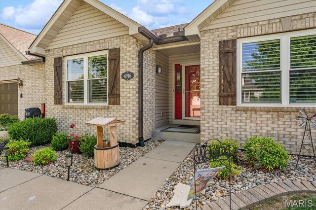 4916 Granite Drive, Smithton, IL 62285