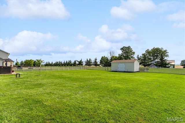 4916 Granite Drive, Smithton, IL 62285
