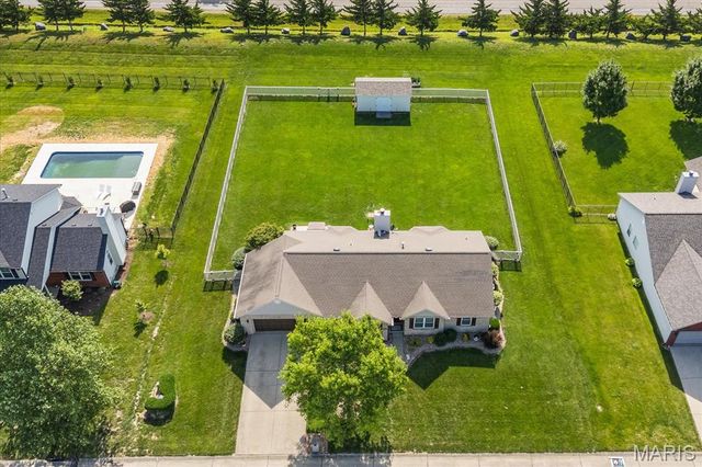4916 Granite Drive, Smithton, IL 62285