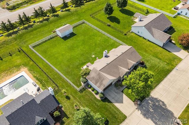 4916 Granite Drive, Smithton, IL 62285